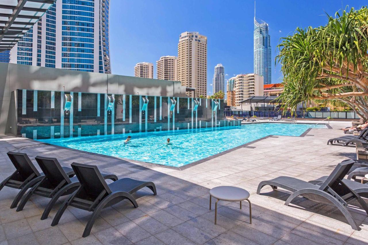Holiday Holiday Circle On Cavill Apartments Gold Coast Exterior photo