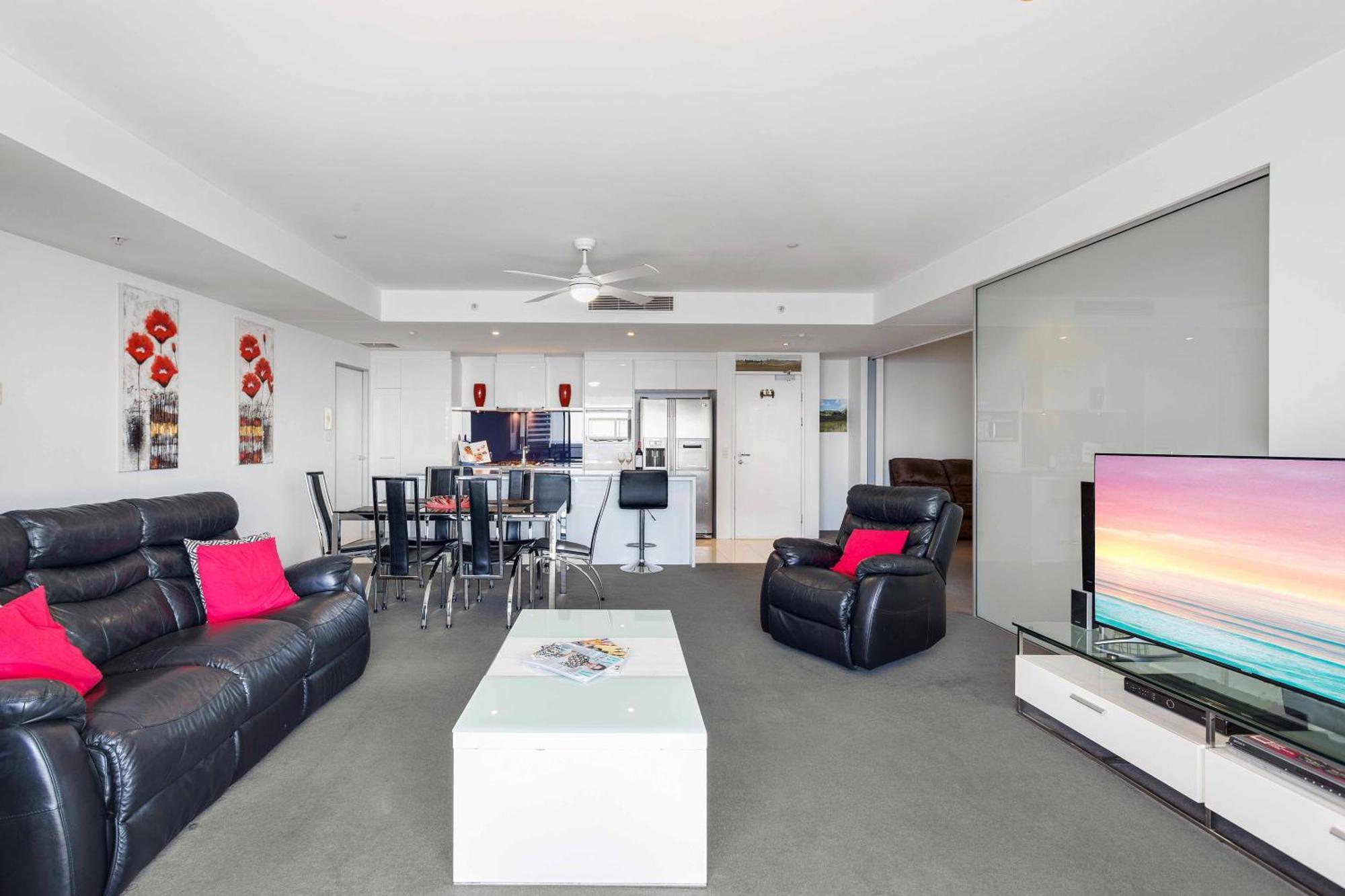 Holiday Holiday Circle On Cavill Apartments Gold Coast Room photo