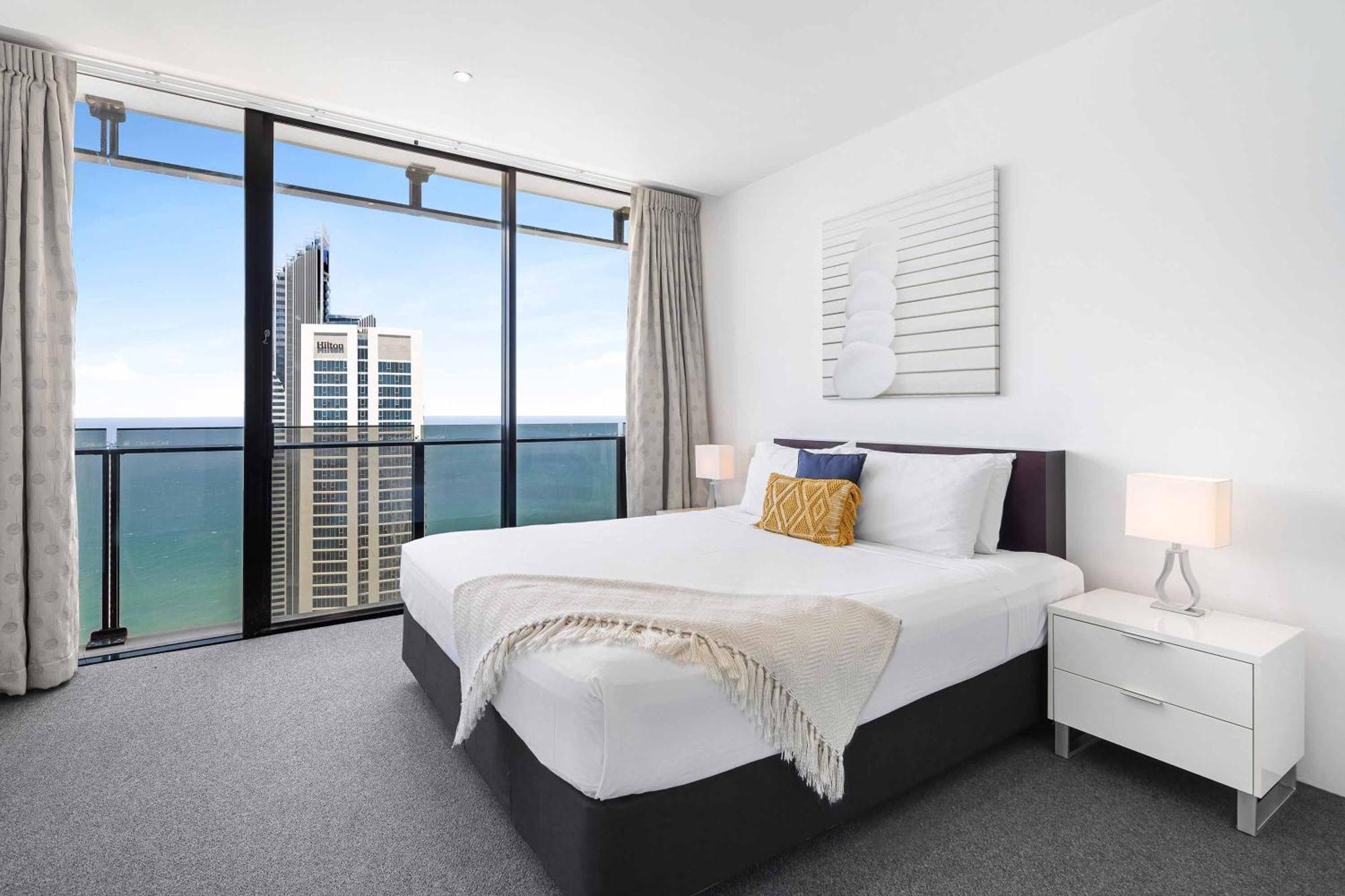 Holiday Holiday Circle On Cavill Apartments Gold Coast Room photo