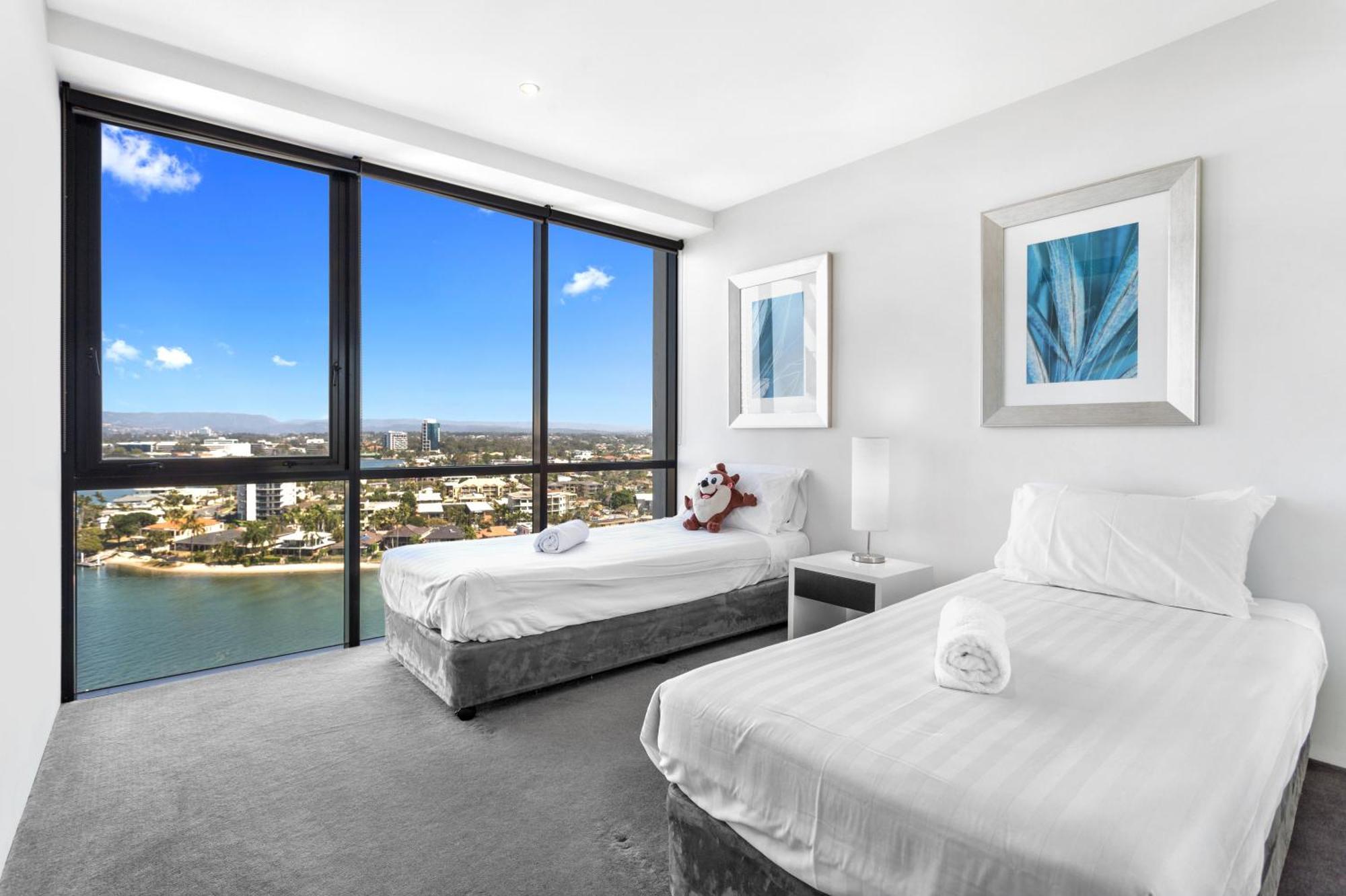 Holiday Holiday Circle On Cavill Apartments Gold Coast Room photo