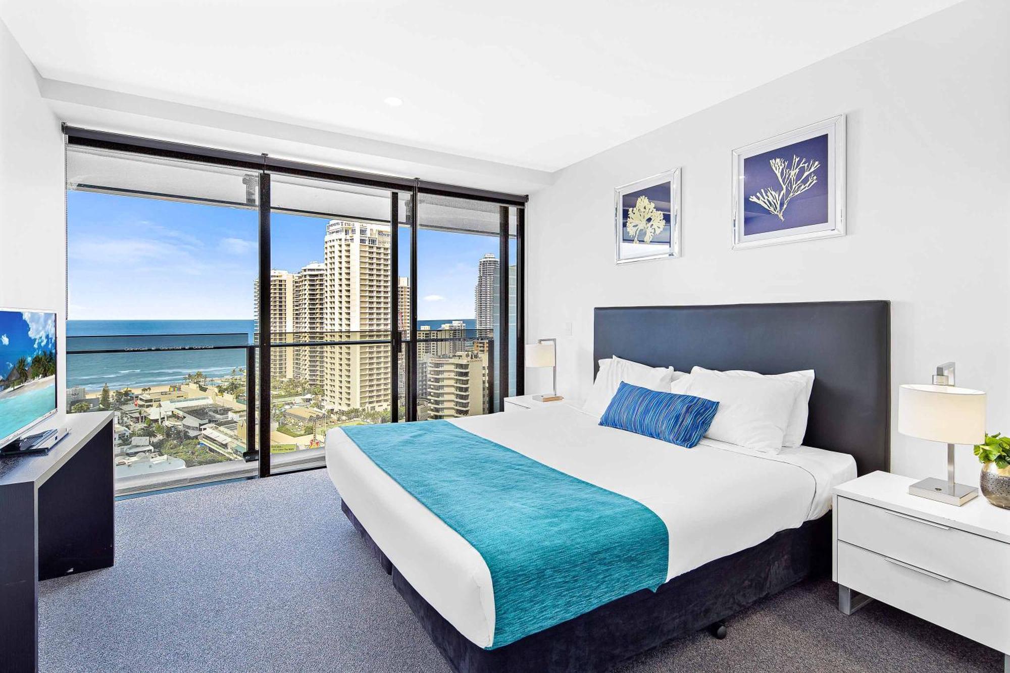 Holiday Holiday Circle On Cavill Apartments Gold Coast Room photo