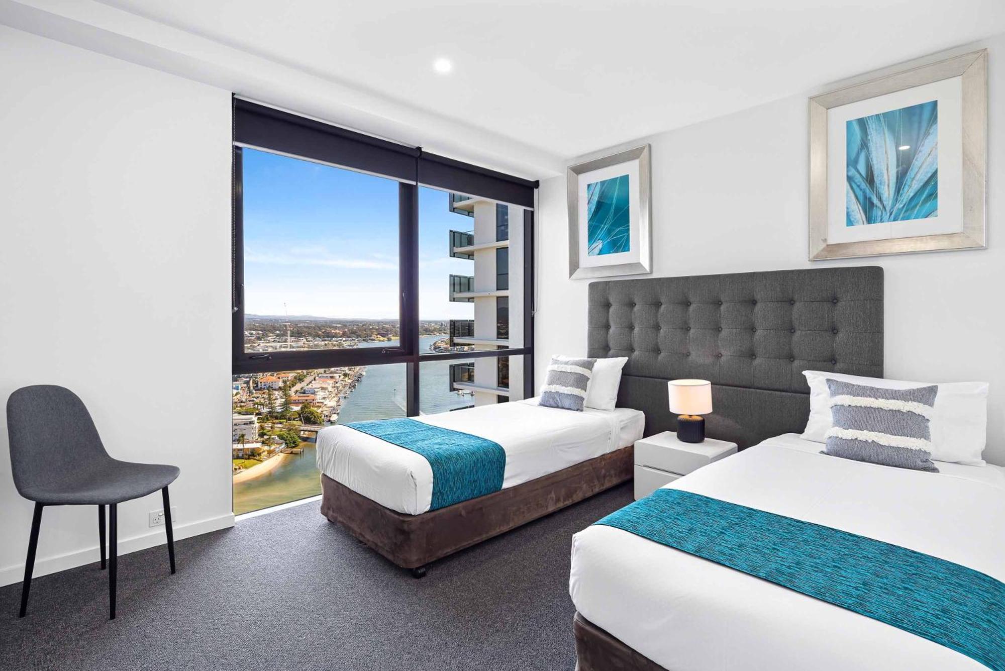 Holiday Holiday Circle On Cavill Apartments Gold Coast Room photo