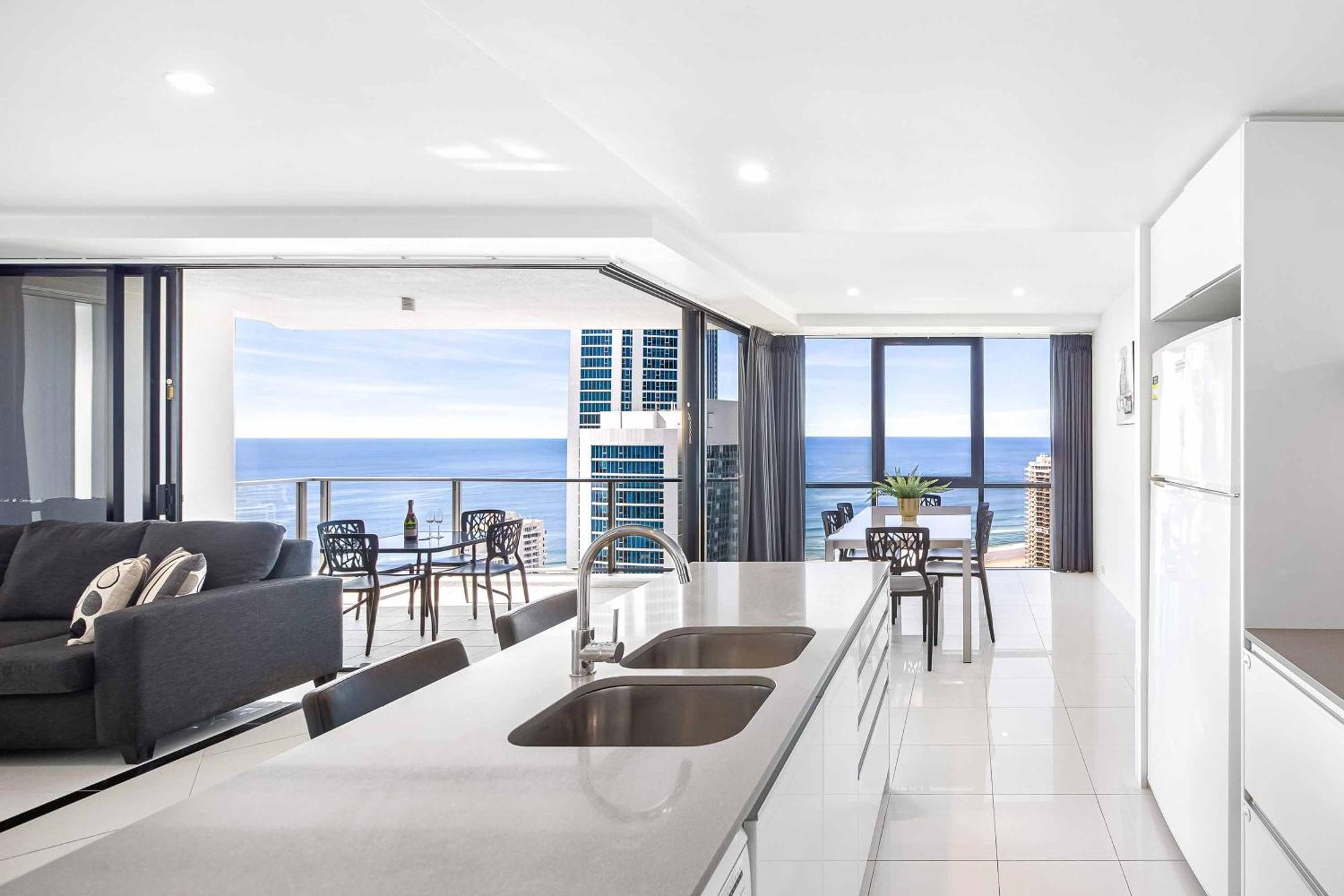 Holiday Holiday Circle On Cavill Apartments Gold Coast Room photo