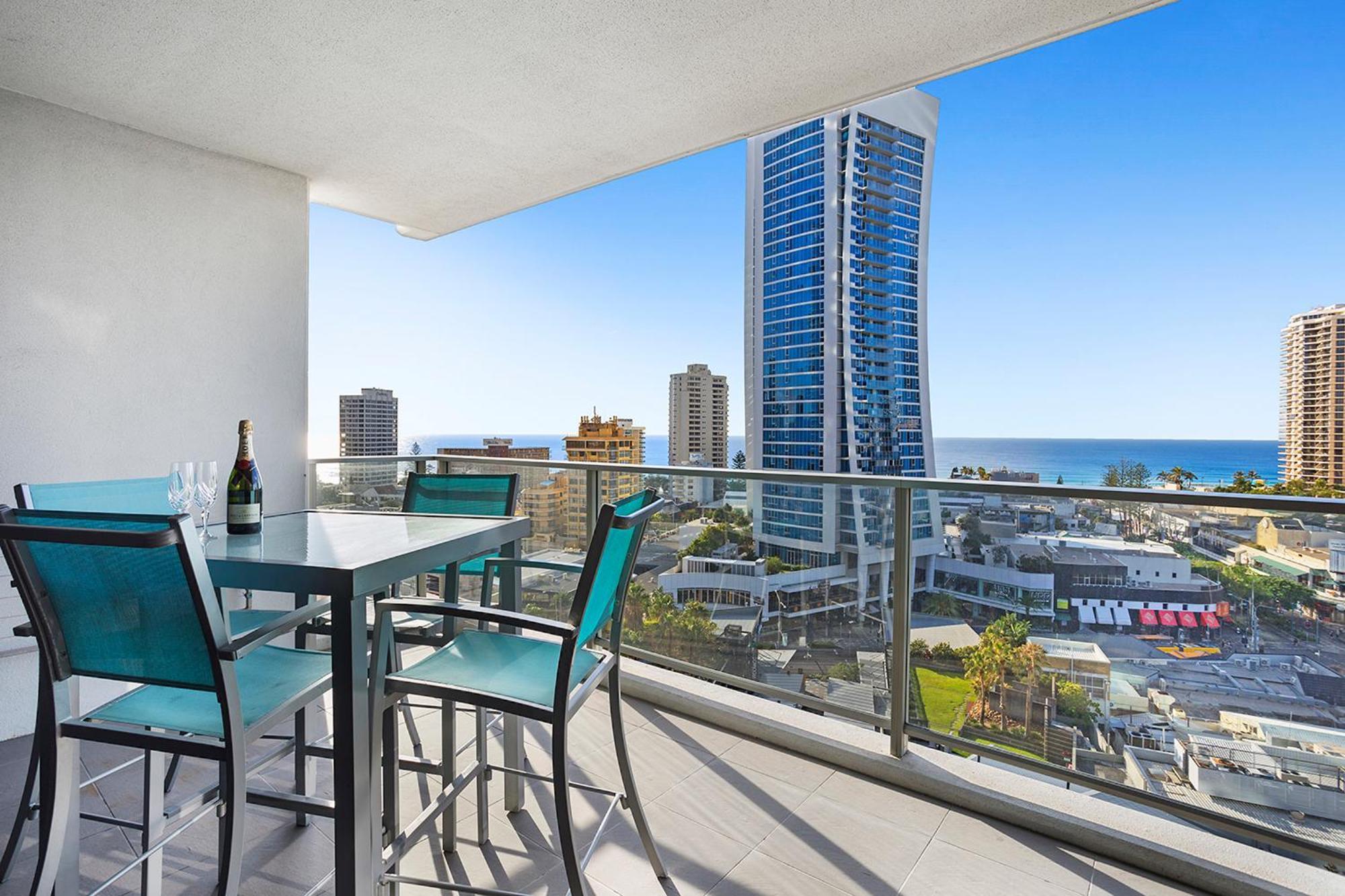 Holiday Holiday Circle On Cavill Apartments Gold Coast Exterior photo