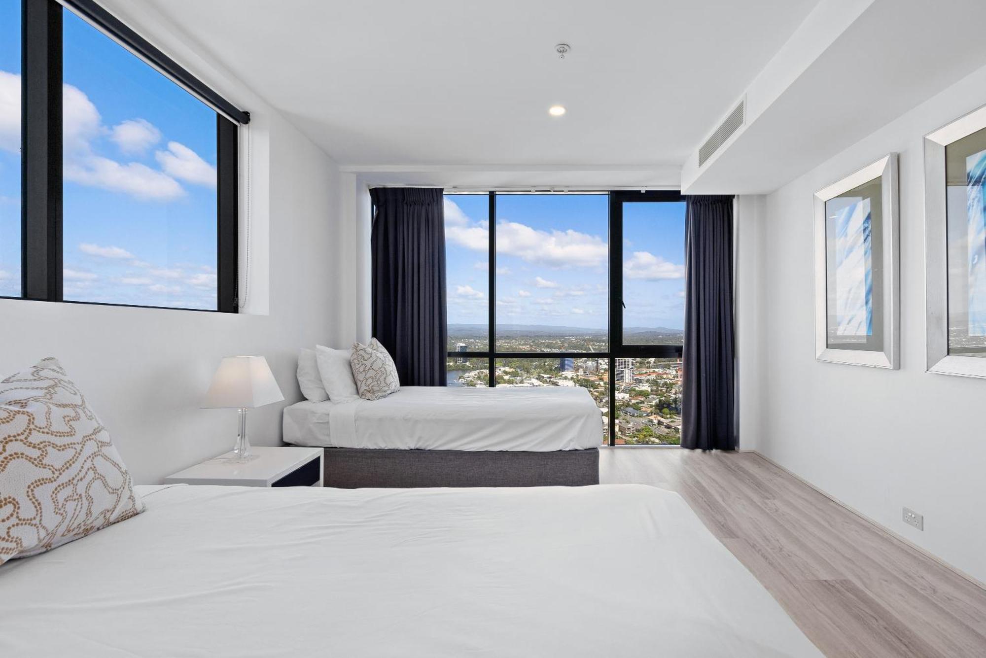 Holiday Holiday Circle On Cavill Apartments Gold Coast Room photo