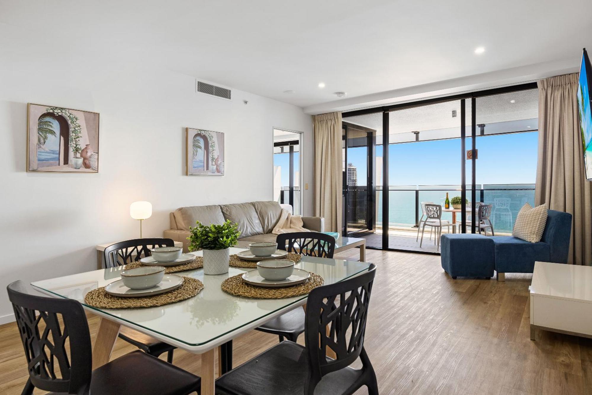 Holiday Holiday Circle On Cavill Apartments Gold Coast Room photo